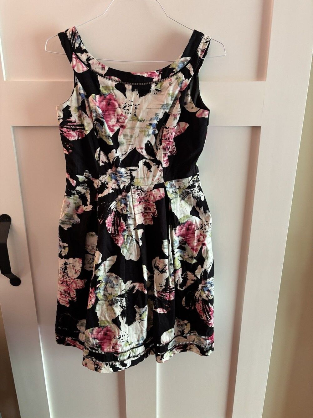 White House Black Market Floral Fit & Flare Dress Size 8 Multicolor Sleeveless